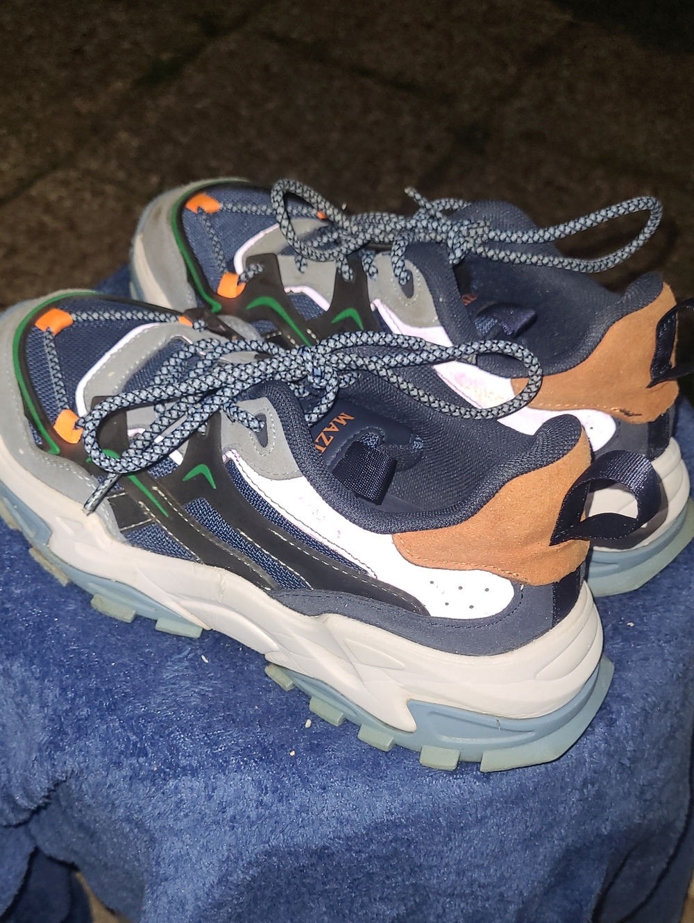 Mazino Youth 6y Navy Multi-Accent Trail Sneakers
